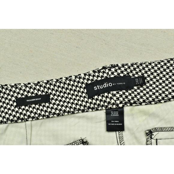 Studio by Torrid Plus Size 24R Trouser Boot Houndstooth Pants Rayon Blend Zip - Picture 7 of 8